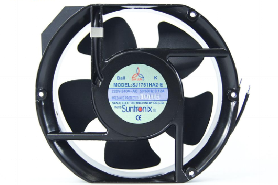 <b>搭配不同的電器功能需求，三巨電機散熱風(fēng)扇提供高效解決方案</b>